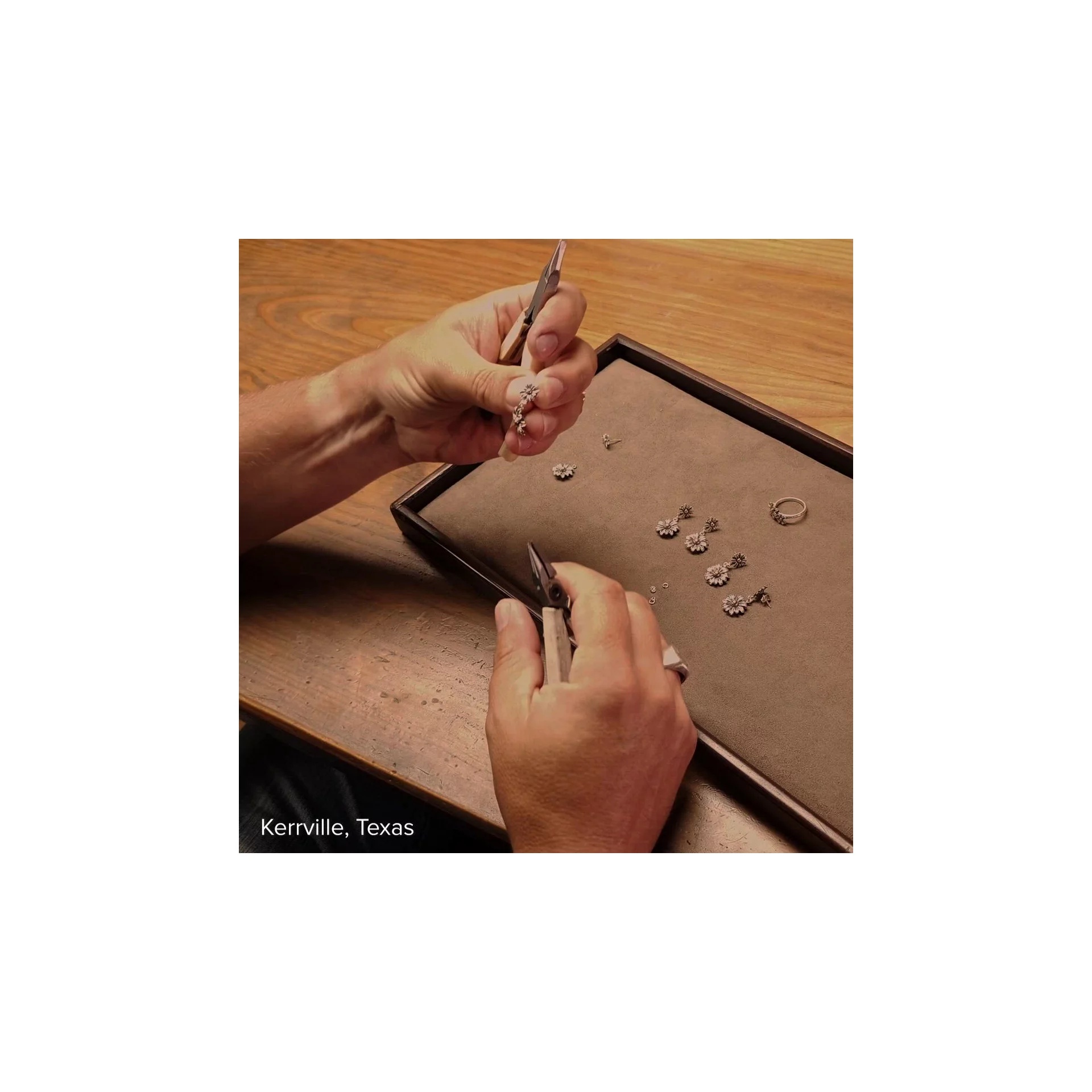 Blooming Daisies Ring - Image 6