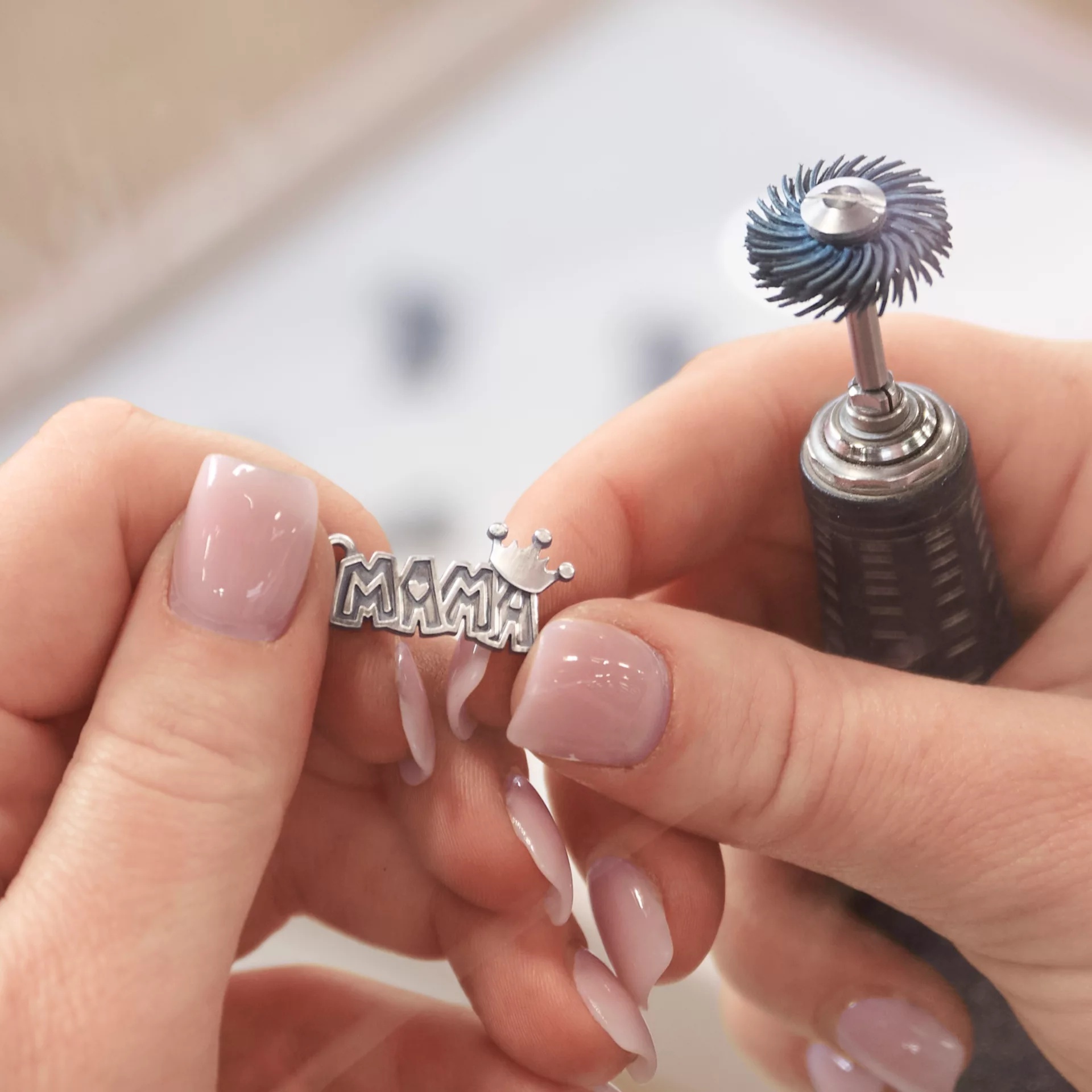 Enamel Mama Rules Charm - Image 4