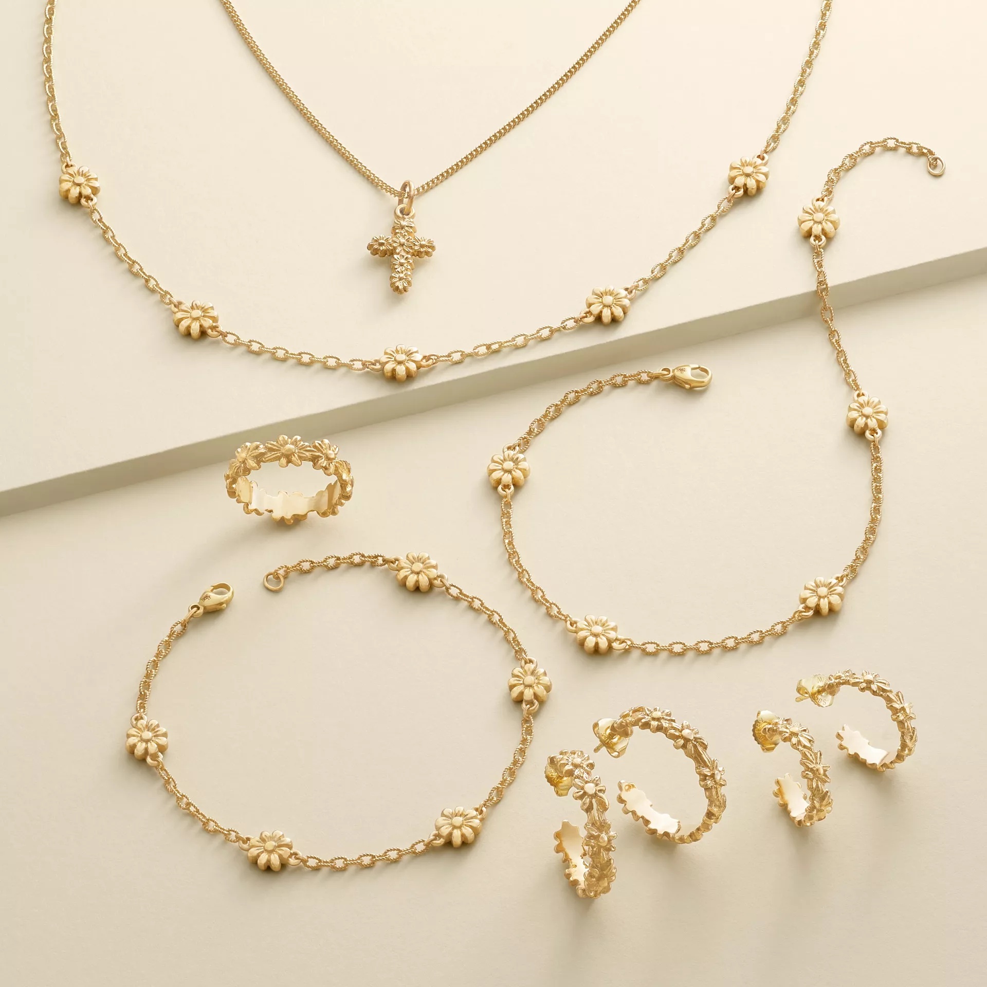 Margarita Flower Necklace - Image 3